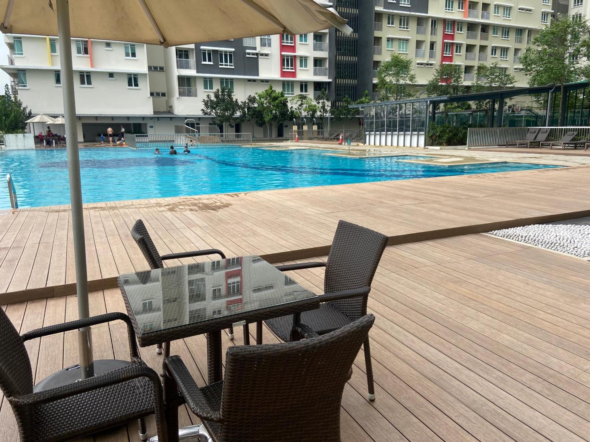 Suasana Damai Pj Apartment Сунгай Булух Екстериор снимка